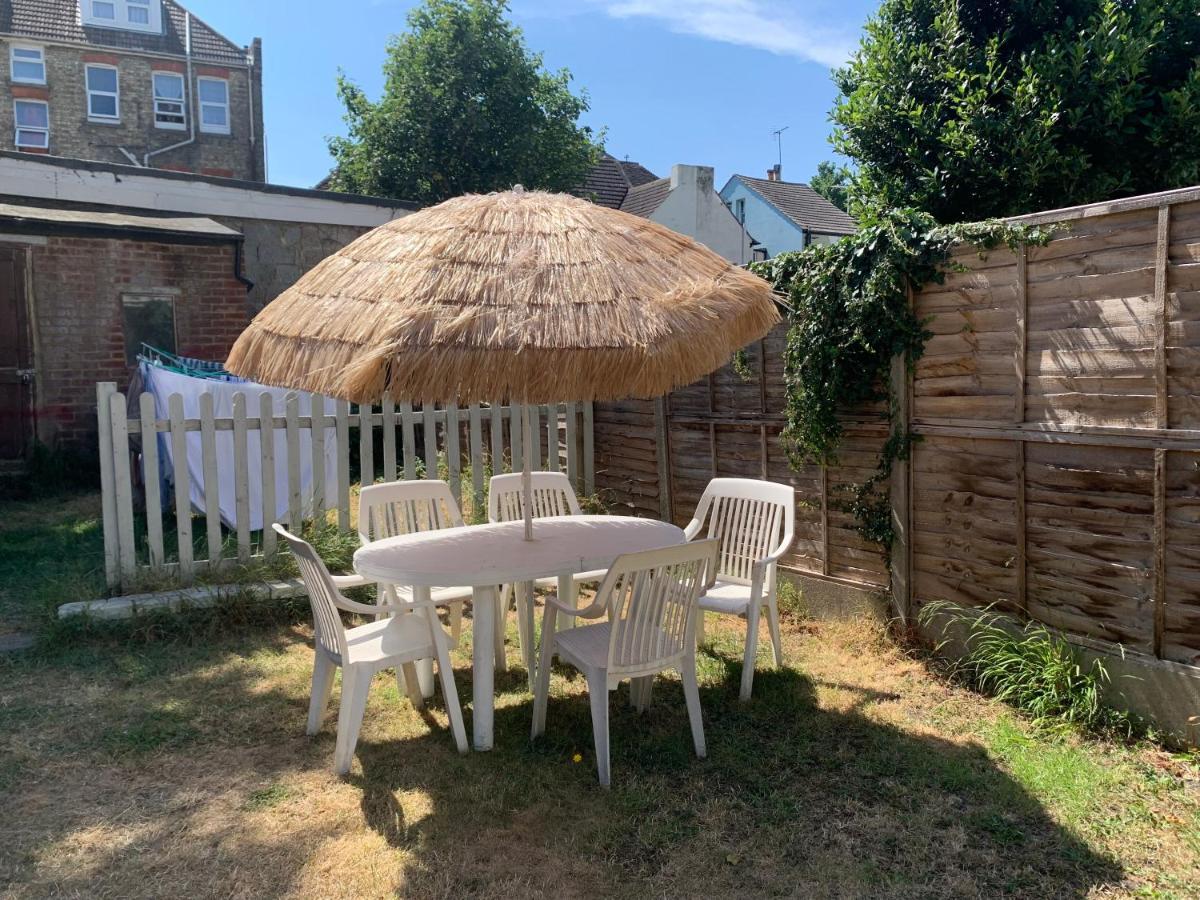 Three Bedroom House With Garden Folkestone Exterior photo